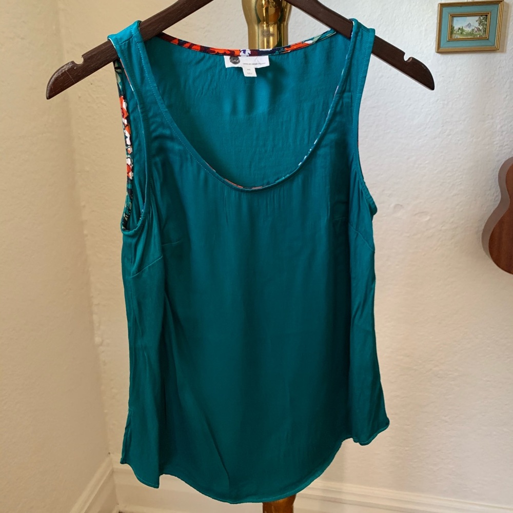Anthropologie XS tank/shell